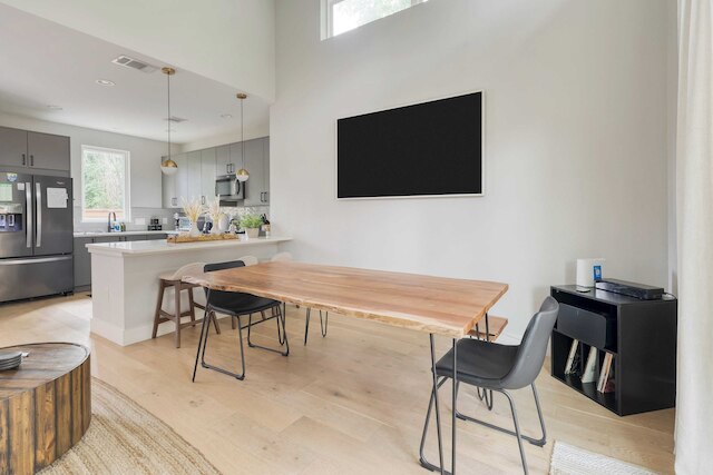 プライベート プール、ファイアピット、パティオ ステップス トゥ イースト オースティン ダイニング、ミュージック、アート、ミュラルズ