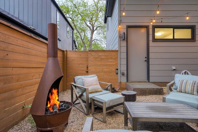 プライベート プール、ファイアピット、パティオ ステップス トゥ イースト オースティン ダイニング、ミュージック、アート、ミュラルズ