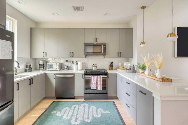 プライベート プール、ファイアピット、パティオ ステップス トゥ イースト オースティン ダイニング、ミュージック、アート、ミュラルズ