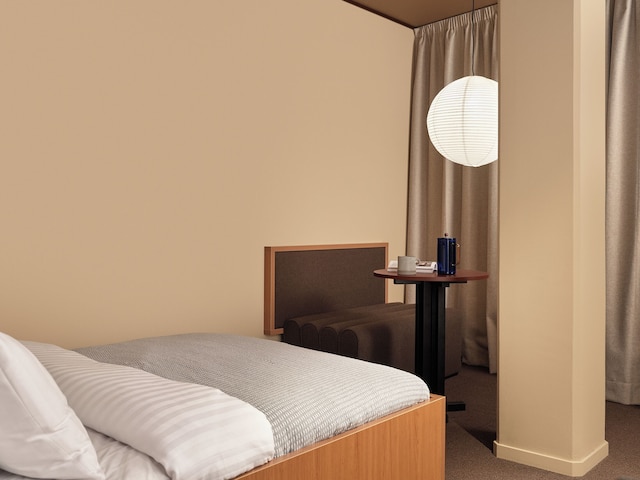 ボブ W ストックホルム ノルマルム