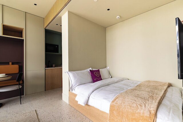 シンプリー コンフォート アップサイド リビング バージュ ビュー