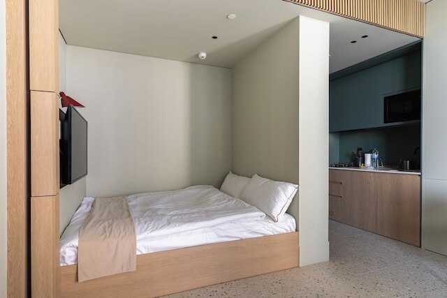 シンプリー コンフォート アップサイド リビング バージュ ビュー