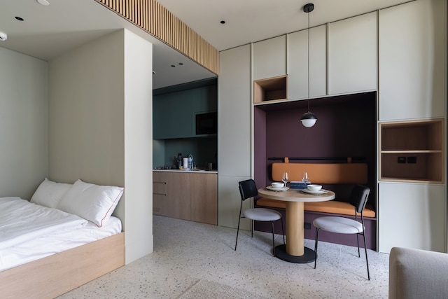 シンプリー コンフォート アップサイド リビング バージュ ビュー