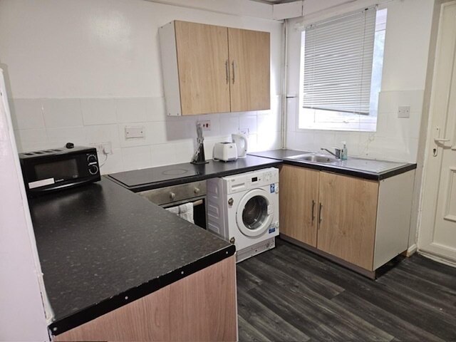 スリープス 8 - ファミリーフレンドリー - フリーパーキング - 10 ミニッツ トゥ エティハド