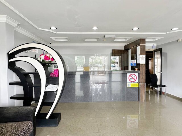 ホテル O タシク ウタマ