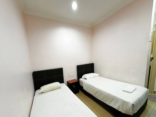 ホテル O タシク ウタマ