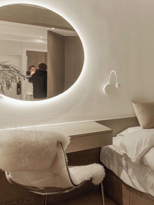 Shanghai Hills & Gefii Fifty Shades of Grey close to Jing'an Temple