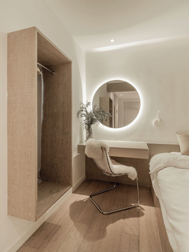 Shanghai Hills & Gefii Fifty Shades of Grey close to Jing'an Temple