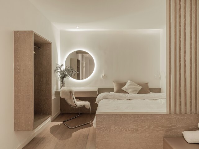 Shanghai Hills & Gefii Fifty Shades of Grey close to Jing'an Temple