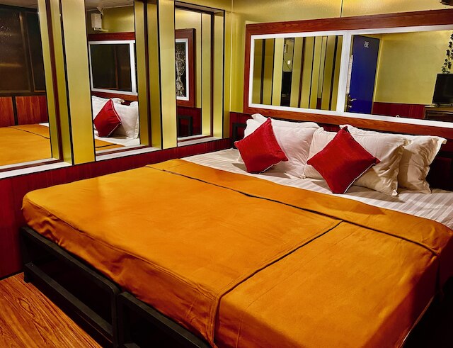 オアシス フローティング ホテル ヤンゴン