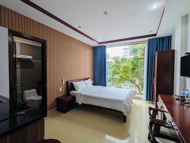 レズ ホテル & アパートメント