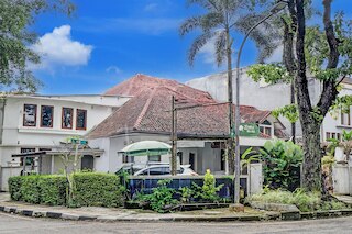 オテル O バンドゥン ニア スタディオン シリワンギ フォーマリー ジ エスニック オテル バンドゥン