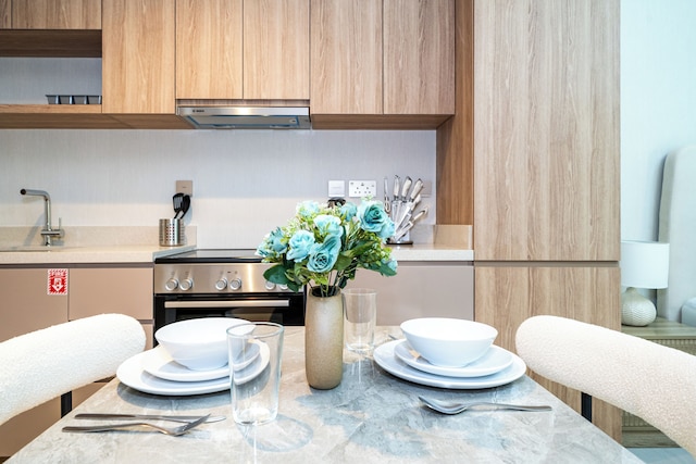 ミニマリスト ラックス スタジオ イン ザ シティ