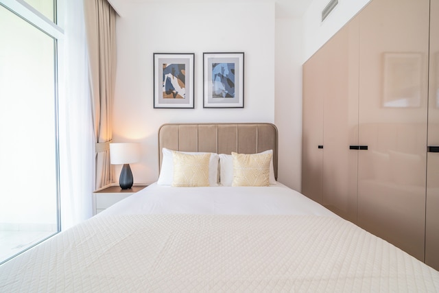 スタニング 2 ベッドルーム アパートメント – ハイ フロア ウィズ ブレステイキング ビューズ