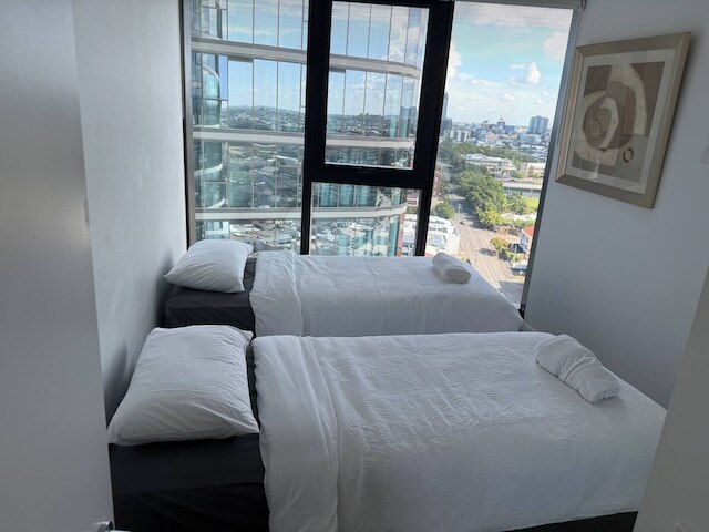 トップ フロア ラグジュアリー アパートメント ルーフトップ プール CBD