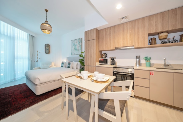 ソフィスティケイテッド スタジオ エスケープ – ラグジュアリー デザイン