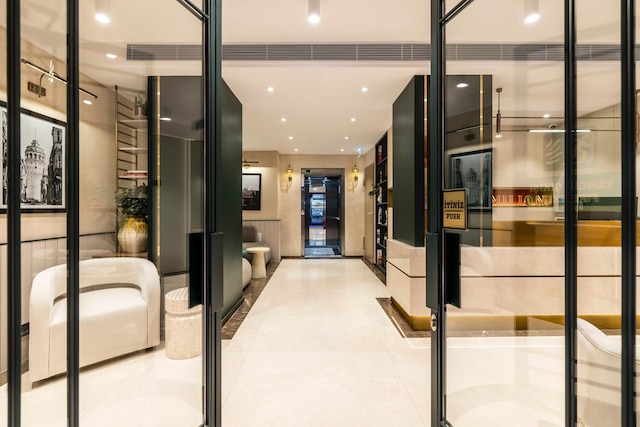 エミリオン ホテル