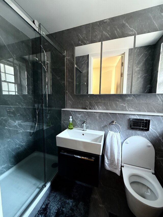 セントラル ロンドン アパートメント ウィズ 2 ベッドルームズ - スリープス 6