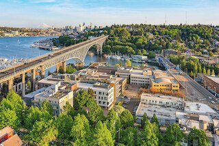 ジ エクイノックス