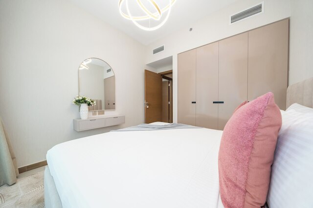 スタイリッシュ 2 ベッドルーム フルリー ファーニッシュド ユニット アット ビジネス ベイ