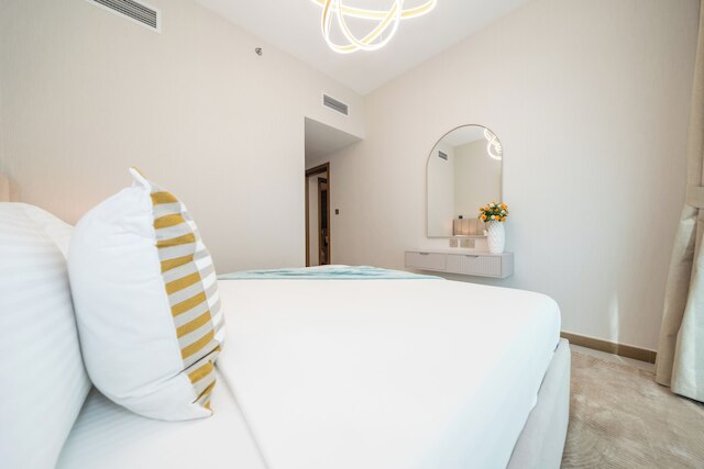 スタイリッシュ 2 ベッドルーム フルリー ファーニッシュド ユニット アット ビジネス ベイ