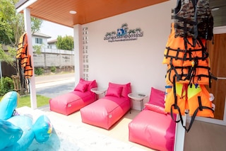 オングサ プールヴィラ ウドンタニ