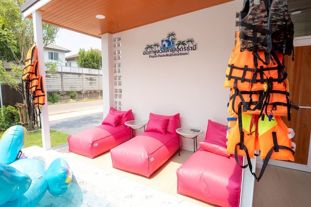 オングサ プールヴィラ ウドンタニ