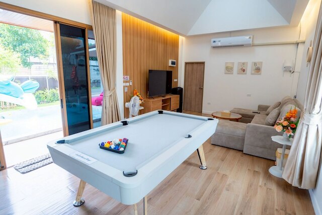 オングサ プールヴィラ ウドンタニ