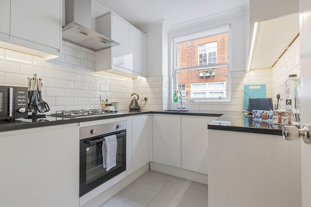 スタニング サウス ケンジントン ハウス ウィズ 4 ベッドルームズ