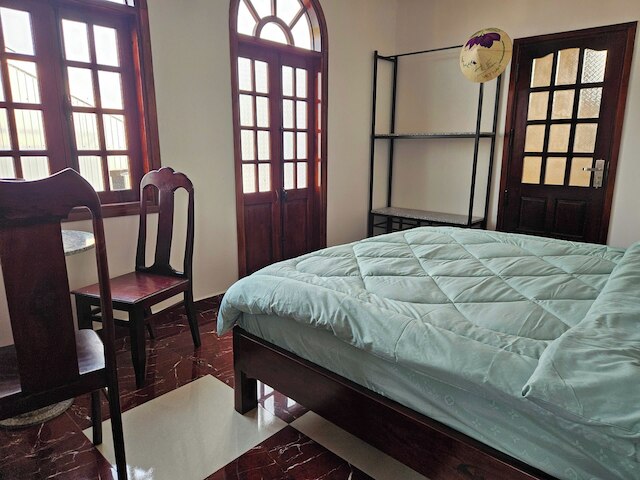 H&H ダイヤモンド ネイル ゲストハウス