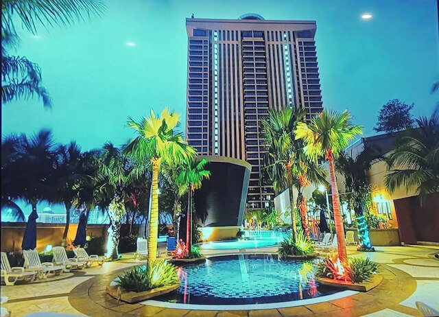 KL プレミア スイート アット タイムズ スクエア