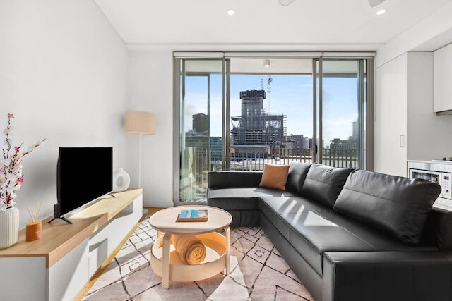 セントラル ピースフル 1 ベッドルーム ウィズ バルコニー エアコン