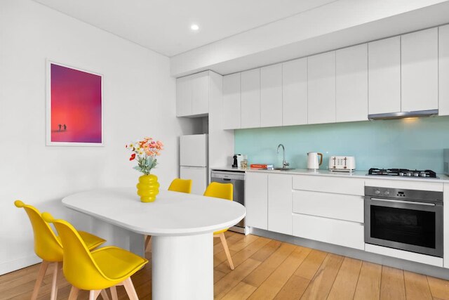 セントラル ルミナス 2 ベッド ウィズ バルコニー エアコン