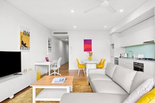 セントラル ルミナス 2 ベッド ウィズ バルコニー エアコン