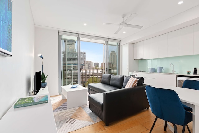 セントラル アールデコ 1 ベッド ウィズ バルコニー エアコン