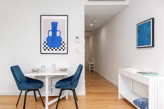 セントラル アールデコ 1 ベッド ウィズ バルコニー エアコン