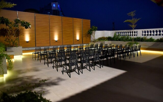 ラトナ レジデンシー