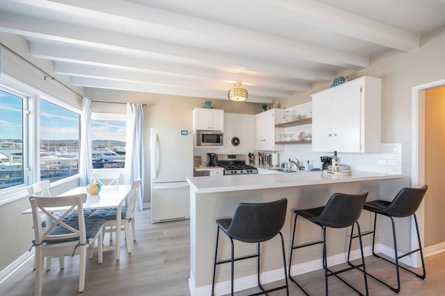 スリープス 18 ドック, ウォーク トゥ ビーチ, バルボア ファン ゾーン & ダイニング エッジウォーター プレイス