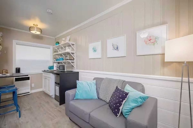 ステップス トゥ ニューポート ハーバー, バルボア ファン ゾーン + ドック アクセス エッジウォーター スタジオス