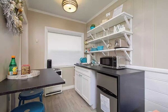 ステップス トゥ ニューポート ハーバー, バルボア ファン ゾーン + ドック アクセス エッジウォーター スタジオス