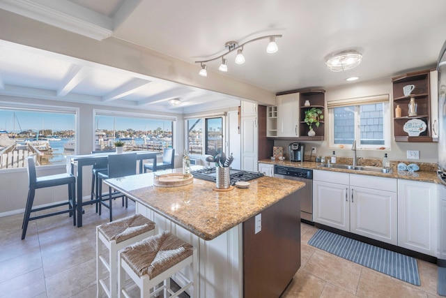 コースタル コンド ウィズ ドック アクセス ニア サンド、ショップス & バルボア ファン ゾーン