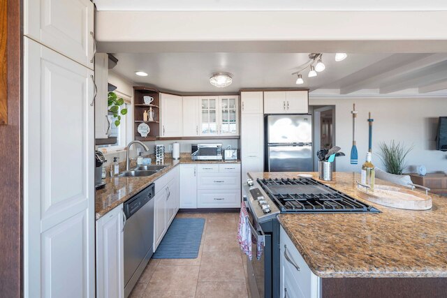 コースタル コンド ウィズ ドック アクセス ニア サンド、ショップス & バルボア ファン ゾーン