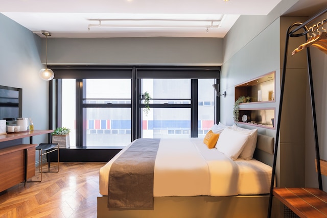 Dash Living on Tung Fong