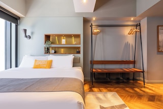 Dash Living on Tung Fong