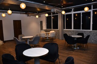 イージー ステイ ゲストハウス