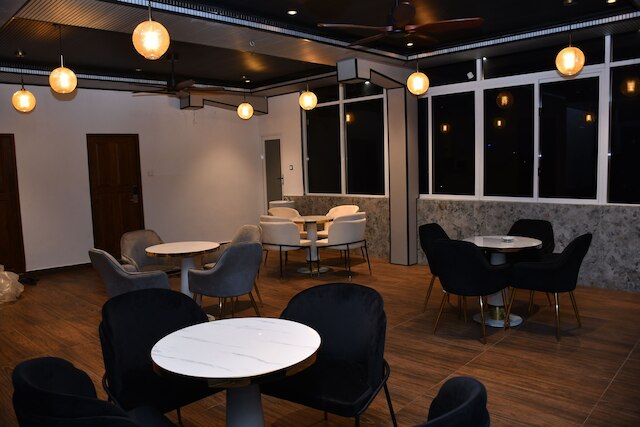 イージー ステイ ゲストハウス