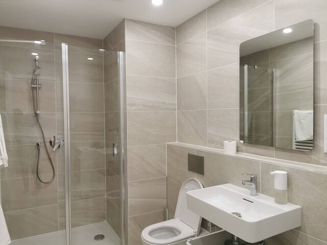 フリー パーキング, センター ロケーション, ヌスレスキー ピヴォヴァー サンセット バルコニー ホーム