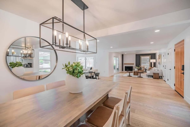 @ マルベーリャ レーン - コージー モダン ホーム ウィズ リラクシング デザイン & プール