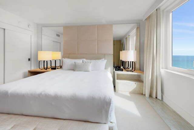 1 ホテル & ホームズ プライベート ラグジュアリー スイーツ