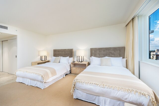 1 ホテル & ホームズ プライベート ラグジュアリー スイーツ